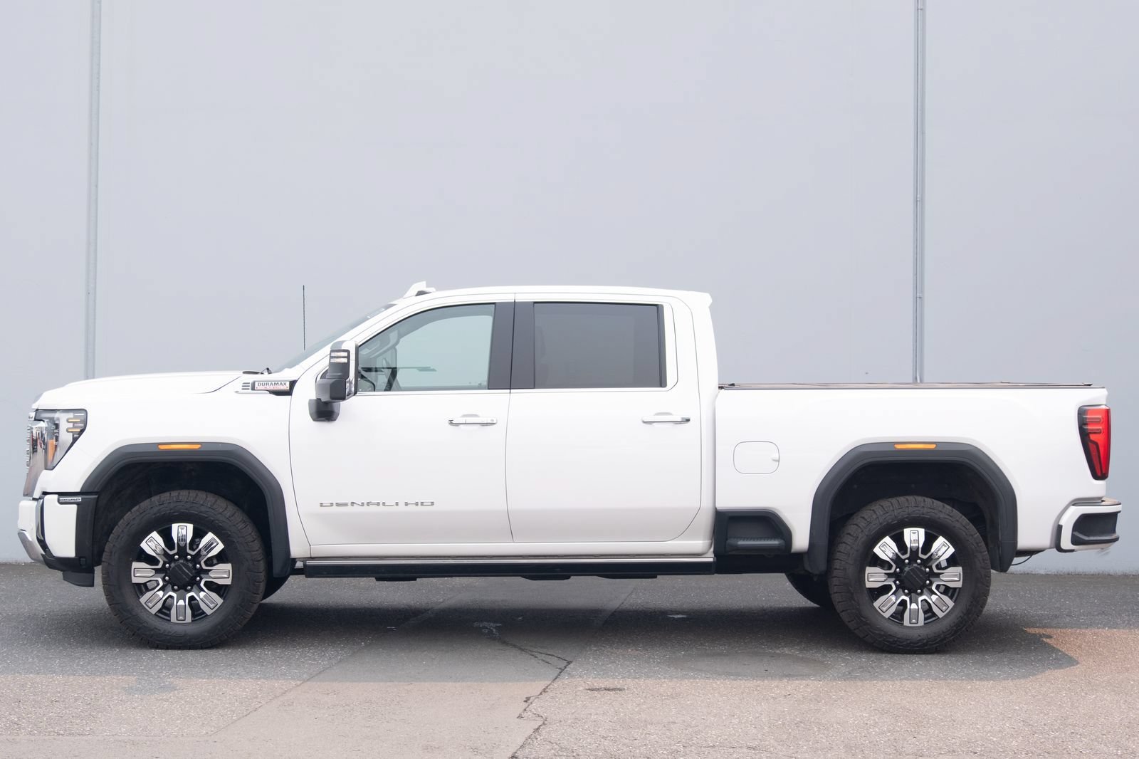 Used 2024 GMC Sierra 3500 Denali w/ Denali Reserve Package AWD/4WD image 30