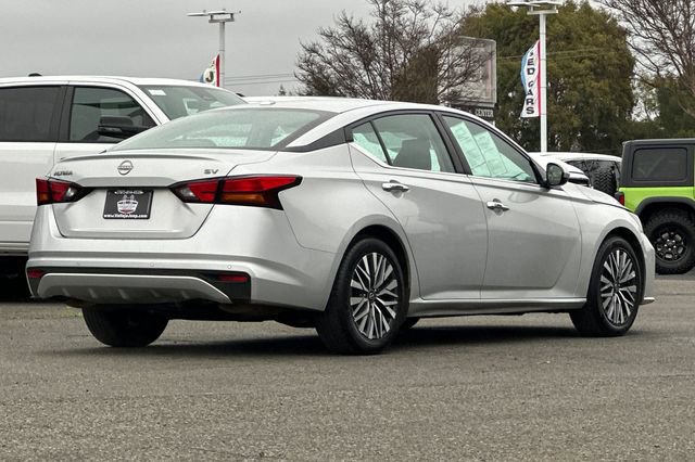 Used 2023 Nissan Altima 2.5 SV image 4