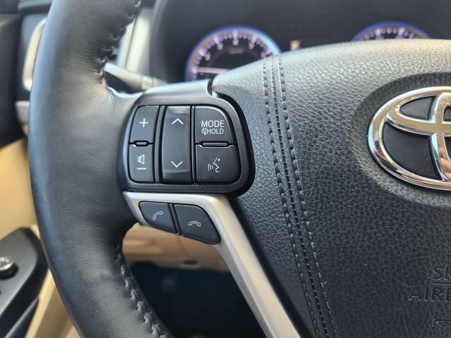 Used 2019 Toyota Highlander Limited Platinum AWD/4WD image 31