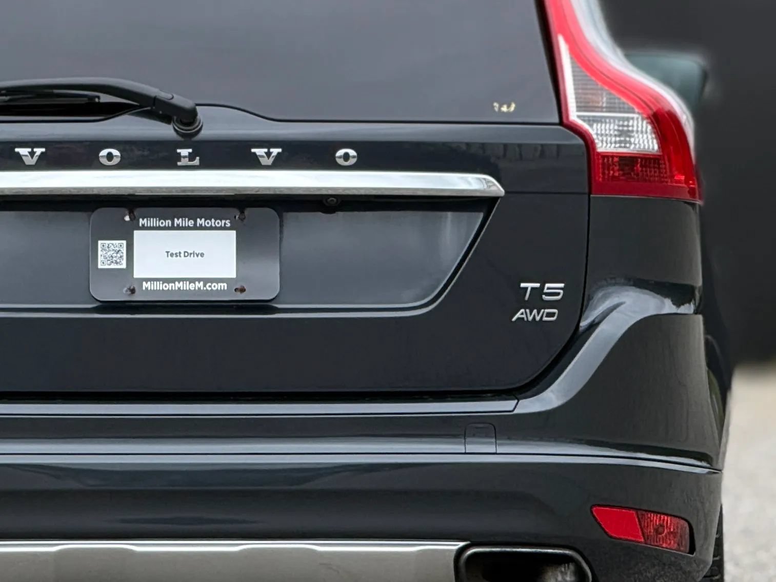 Used 2015 Volvo XC60 T5 w/ Proximity Package AWD/4WD image 14