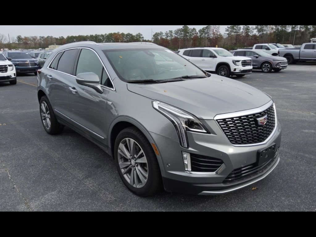Certified 2025 Cadillac XT5 Premium Luxury w/ Technology Package image 3