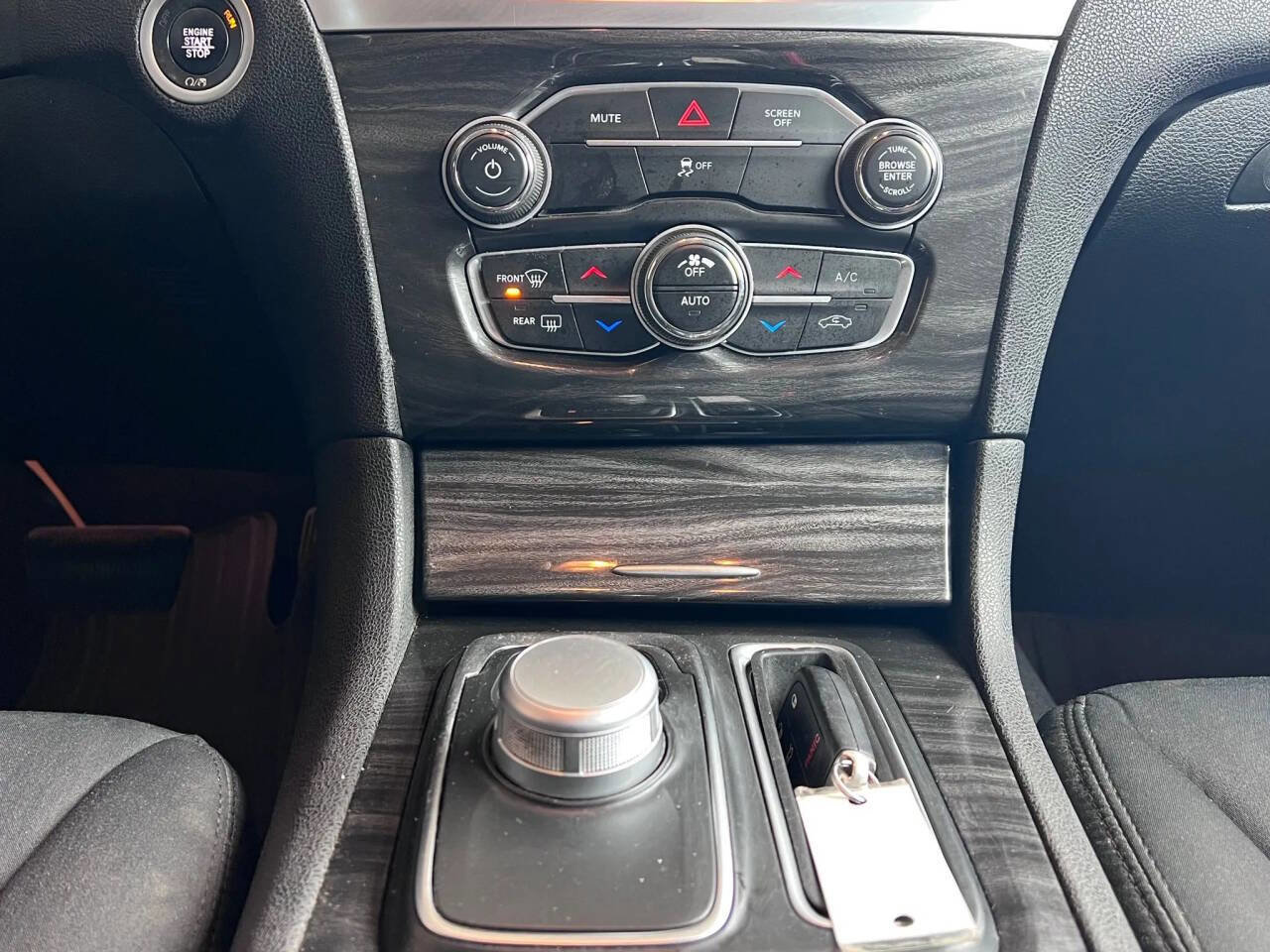 Used 2019 Chrysler 300 Touring w/ Sport Appearance Package image 23