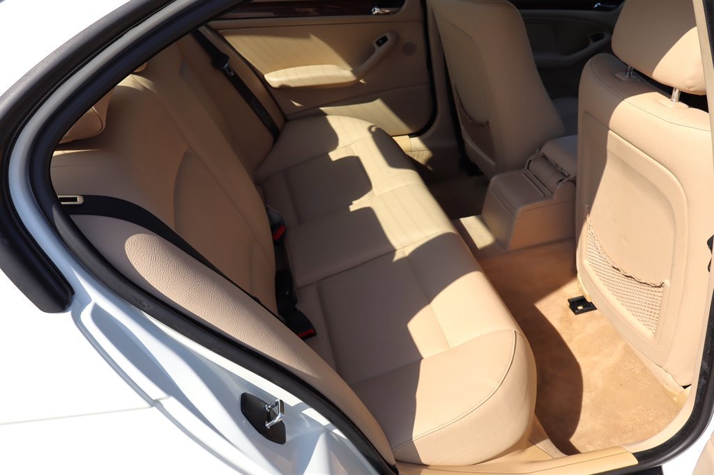 Used 2004 BMW 325i Sedan image 20