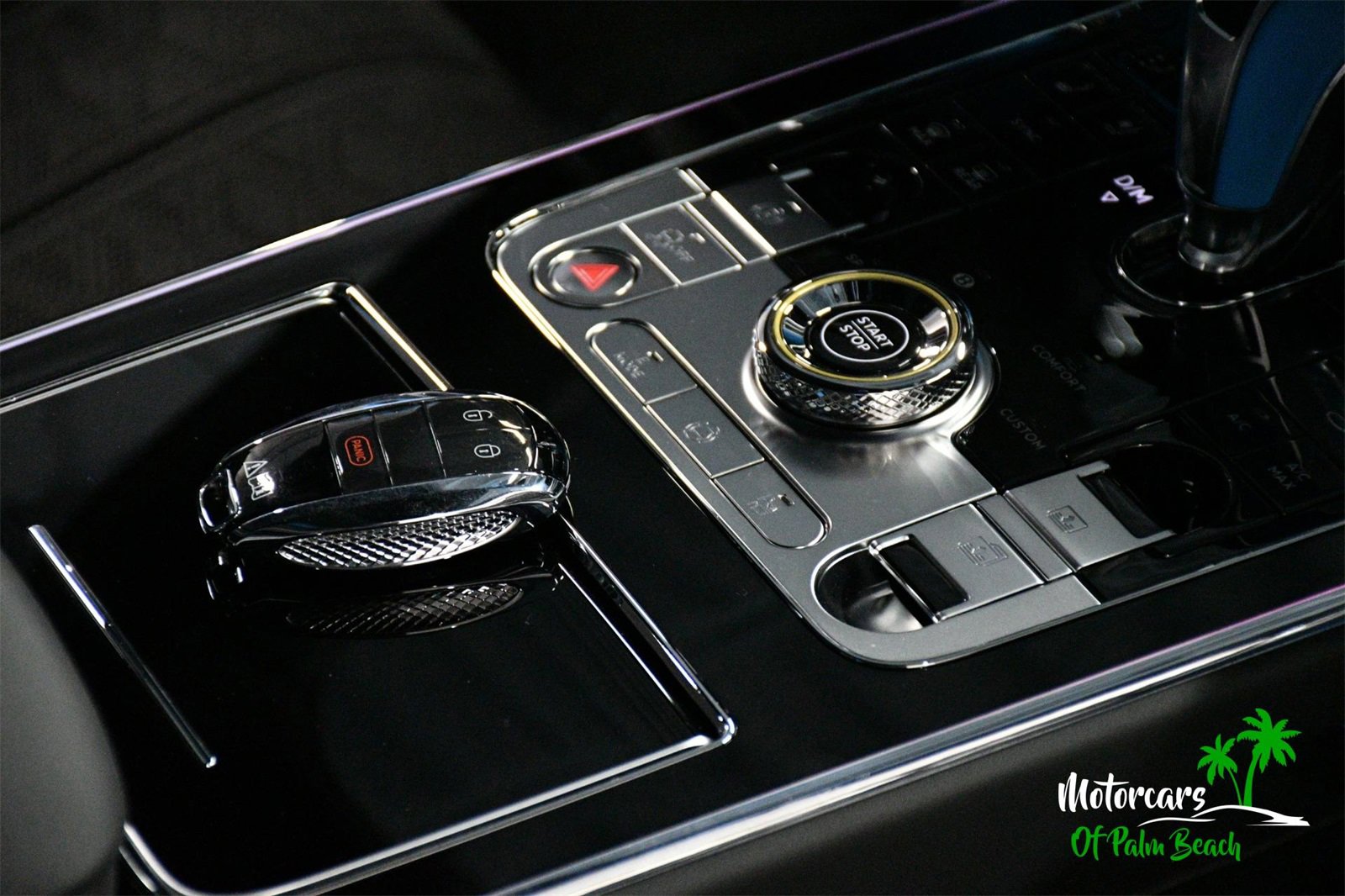 Used 2025 Bentley Flying Spur Plug-In Hybrid image 60