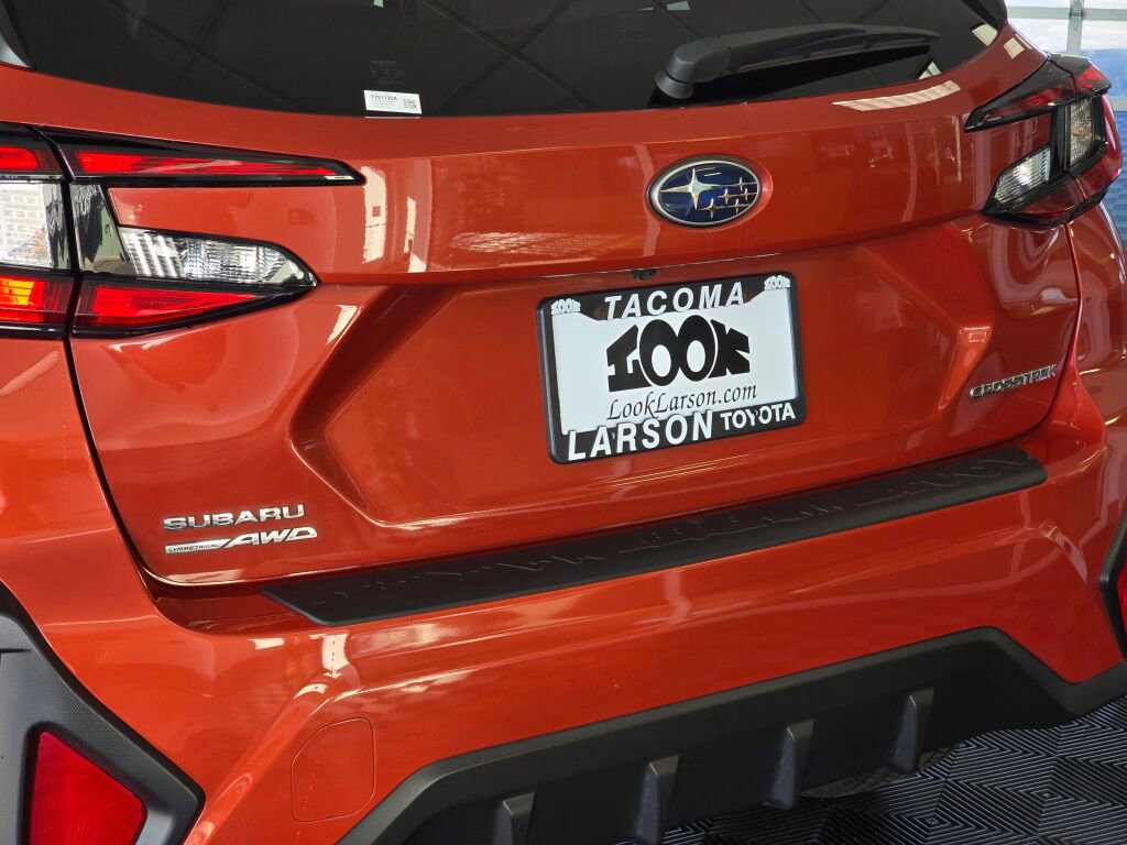 Used 2024 Subaru Crosstrek 2.0i Premium w/ Popular Package #4 image 12