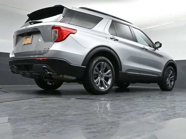 Certified 2021 Ford Explorer XLT w/ Equipment Group 202A AWD/4WD image 37