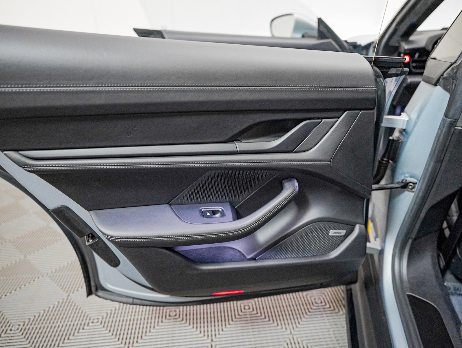 Certified 2022 Porsche Taycan GTS image 26