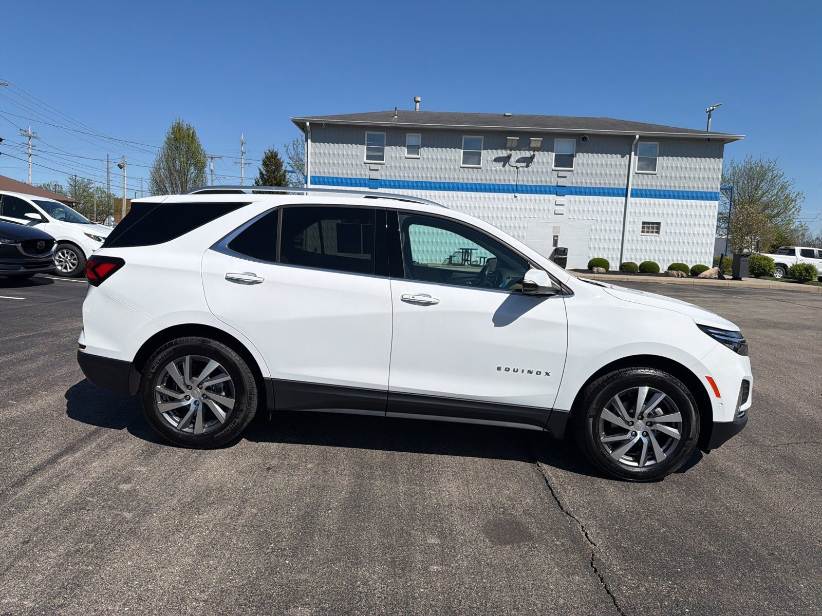 Used 2024 Chevrolet Equinox Premier image 6