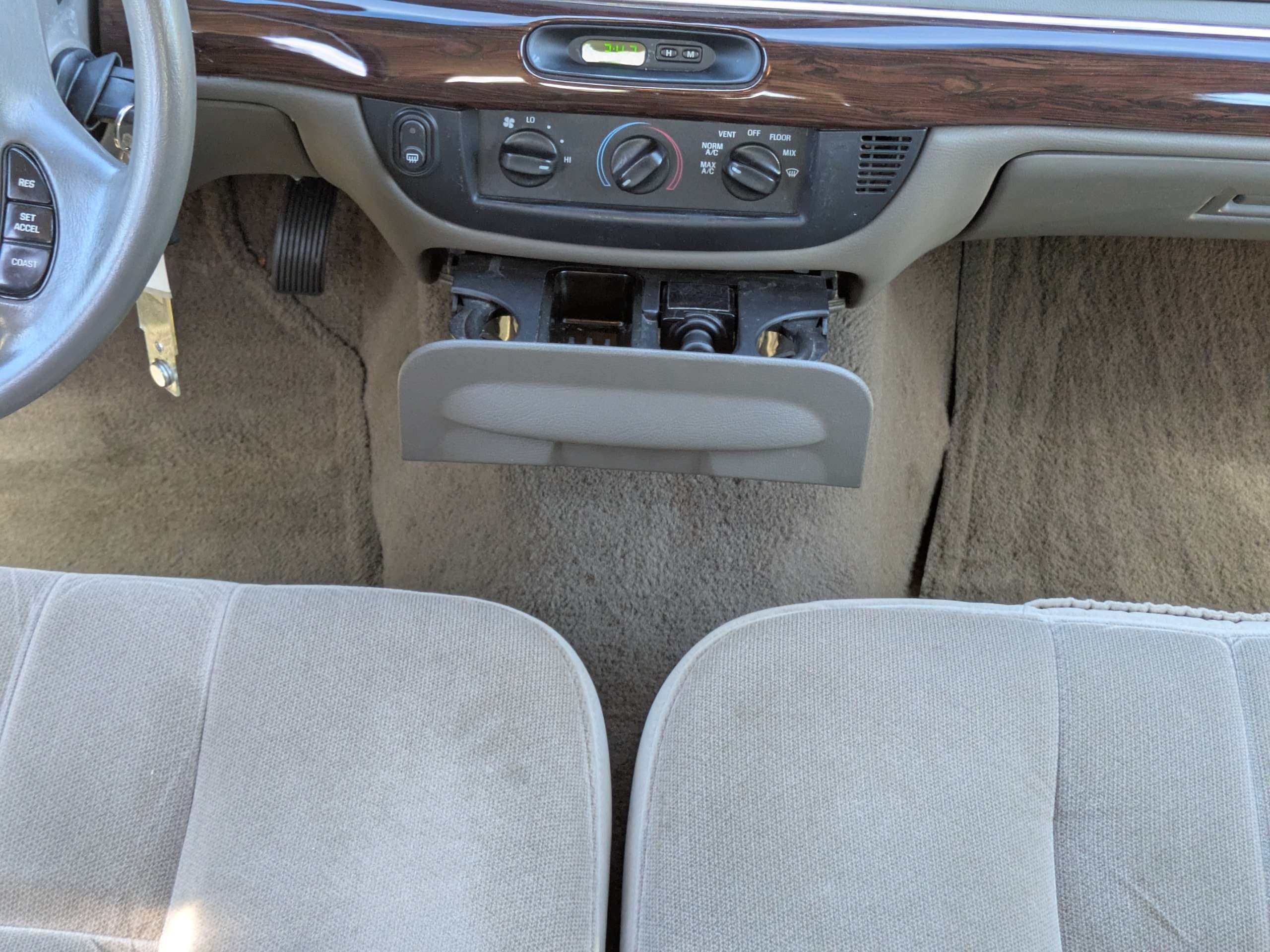 Used 2003 Mercury Grand Marquis GS RWD image 17