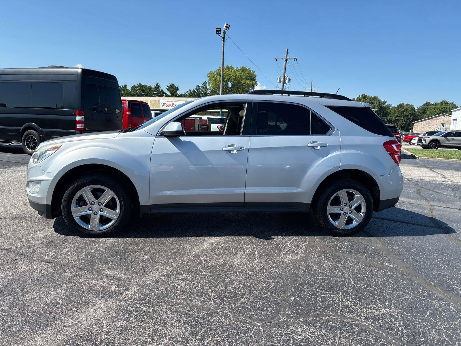 Used 2016 Chevrolet Equinox LT w/ Convenience Package AWD/4WD image 2