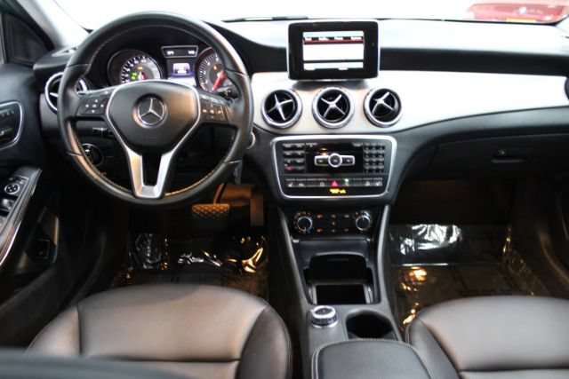 Used 2015 Mercedes-Benz GLA 250 4MATIC image 2