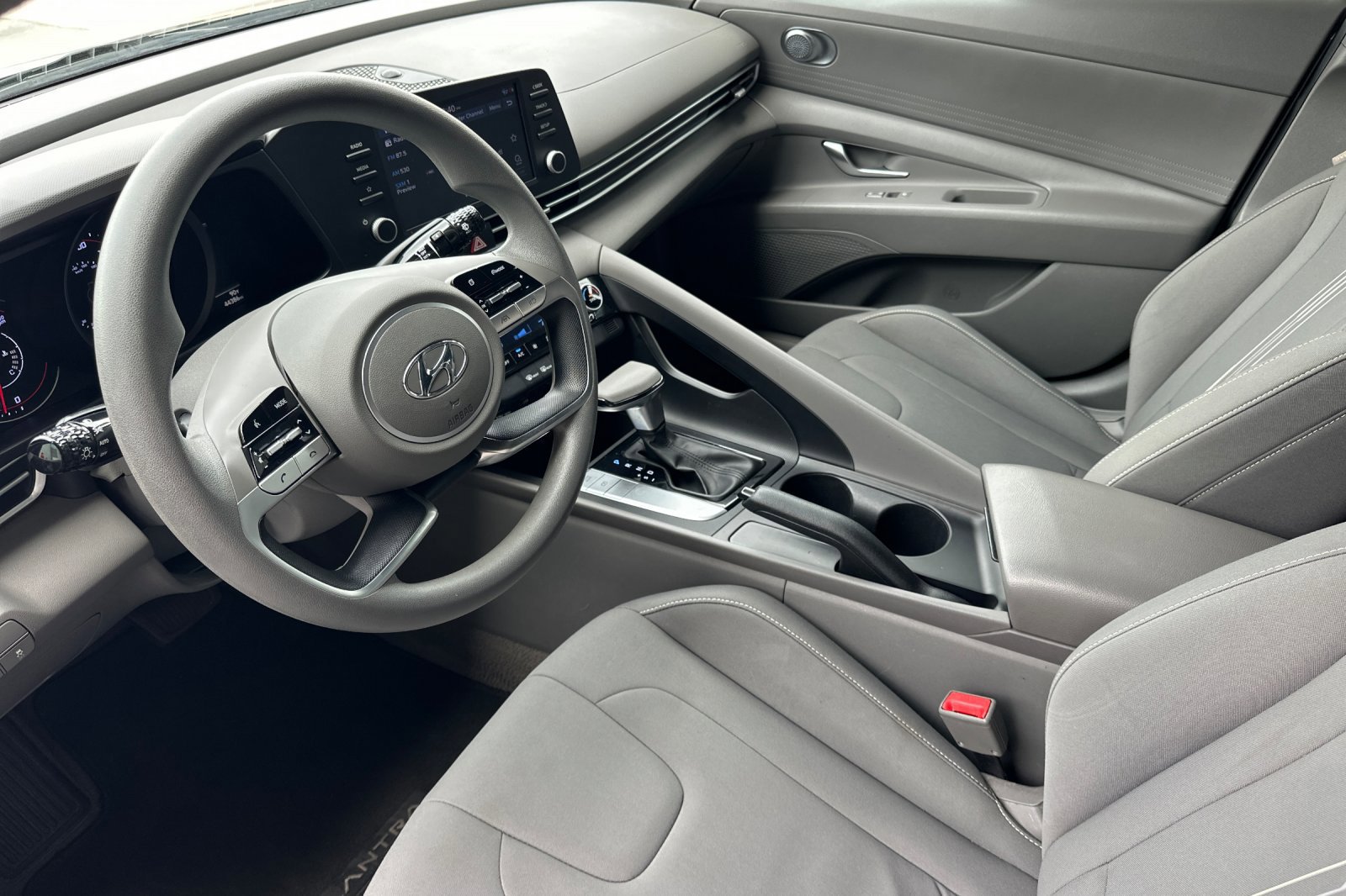 Used 2021 Hyundai Elantra SEL FWD image 9