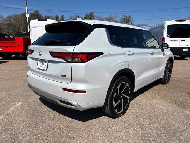 Used 2022 Mitsubishi Outlander SEL image 3