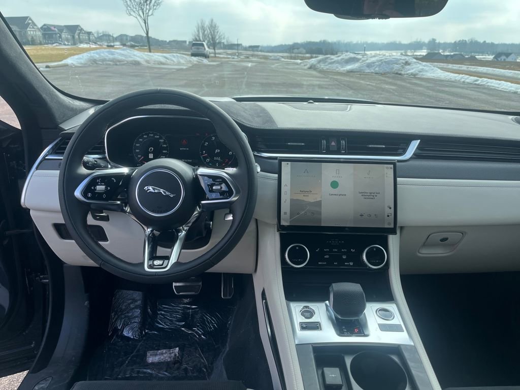 New 2026 Jaguar F-PACE SVR image 12