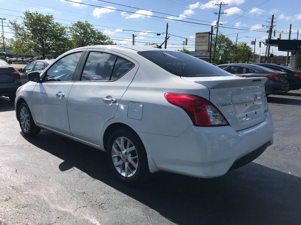 Used 2015 Nissan Versa SV w/ SV Appearance Package image 5
