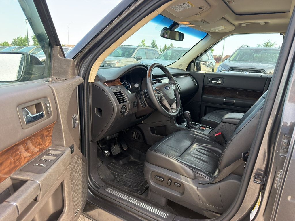 Used 2019 Ford Flex Limited w/ Equipment Group 303A AWD/4WD image 11