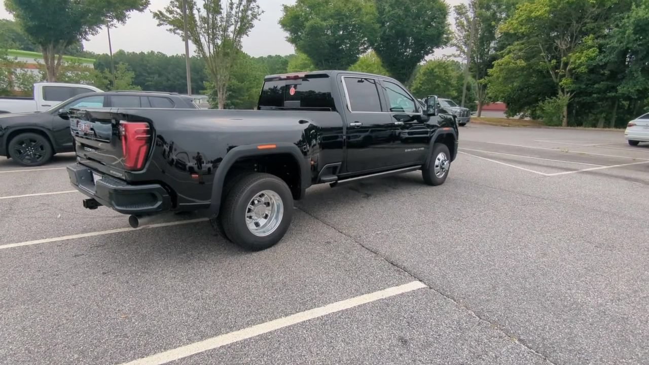 New 2026 GMC Sierra 3500 Denali w/ Denali Reserve Package AWD/4WD image 8