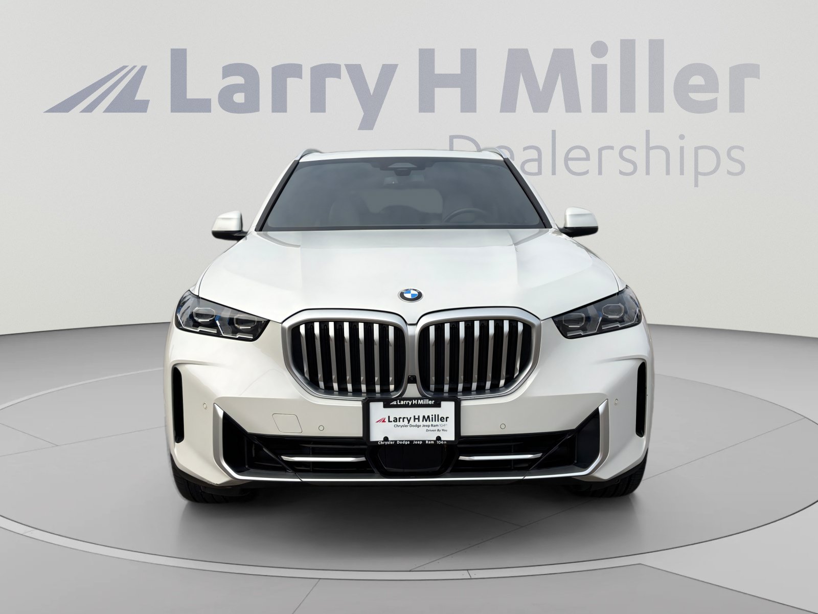 Used 2024 BMW X5 xDrive40i w/ Premium Package AWD/4WD image 9