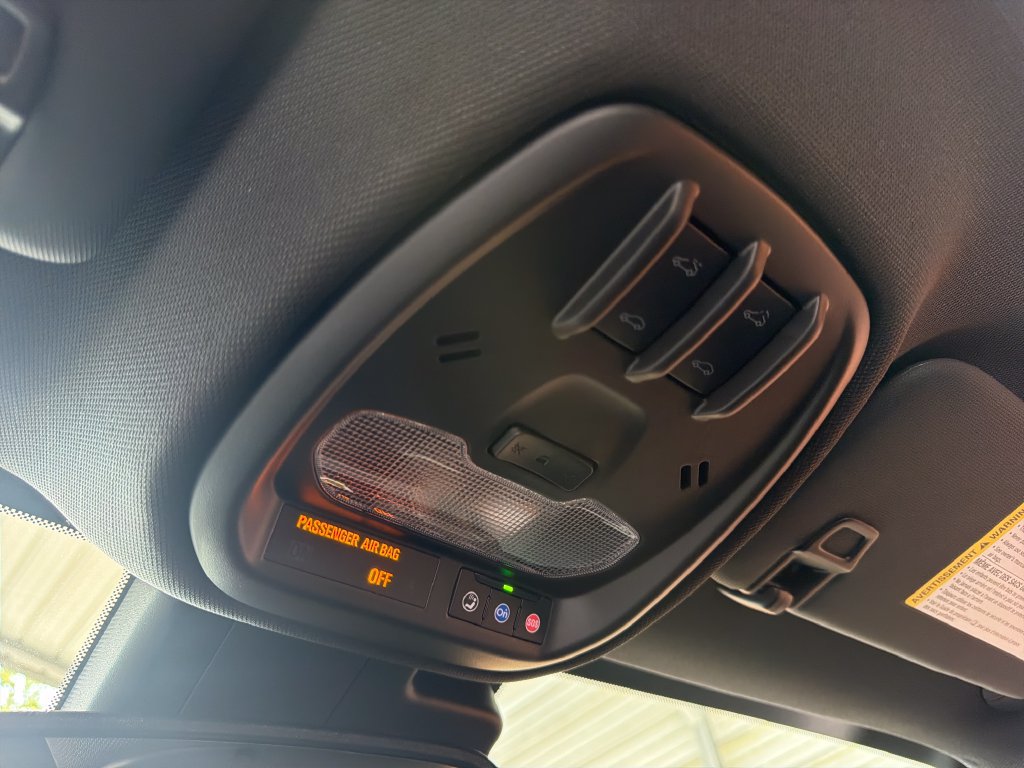 Used 2025 Buick Envista Avenir FWD image 28