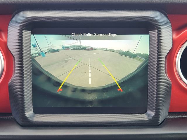 Used 2022 Jeep Wrangler Unlimited Rubicon w/ Cold Weather Group image 34