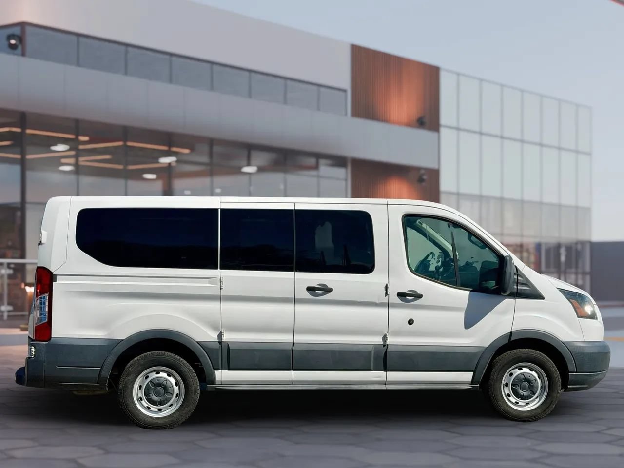 Used 2016 Ford Transit 150 XL RWD image 12