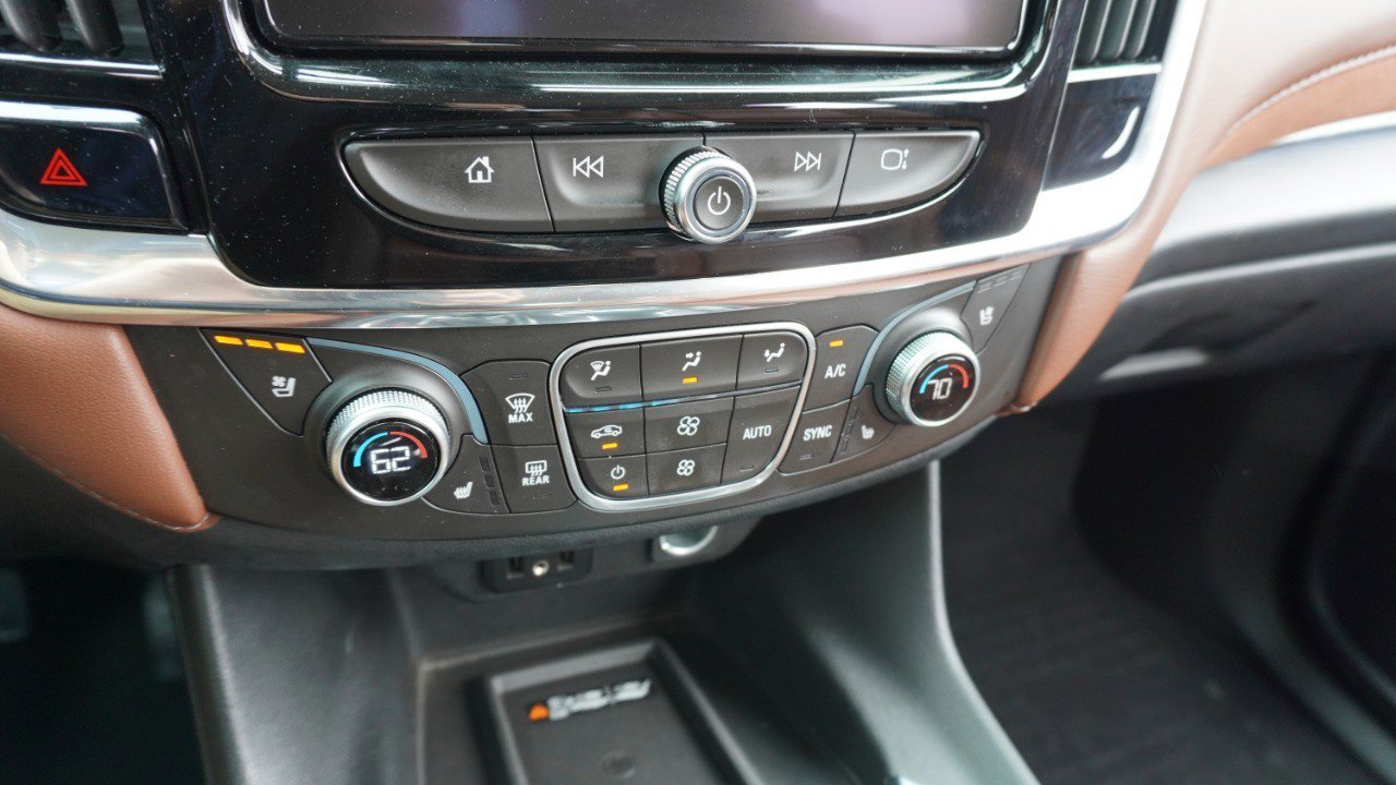 Used 2018 Chevrolet Traverse High Country w/ LPO, Floor Liner Package AWD/4WD image 19