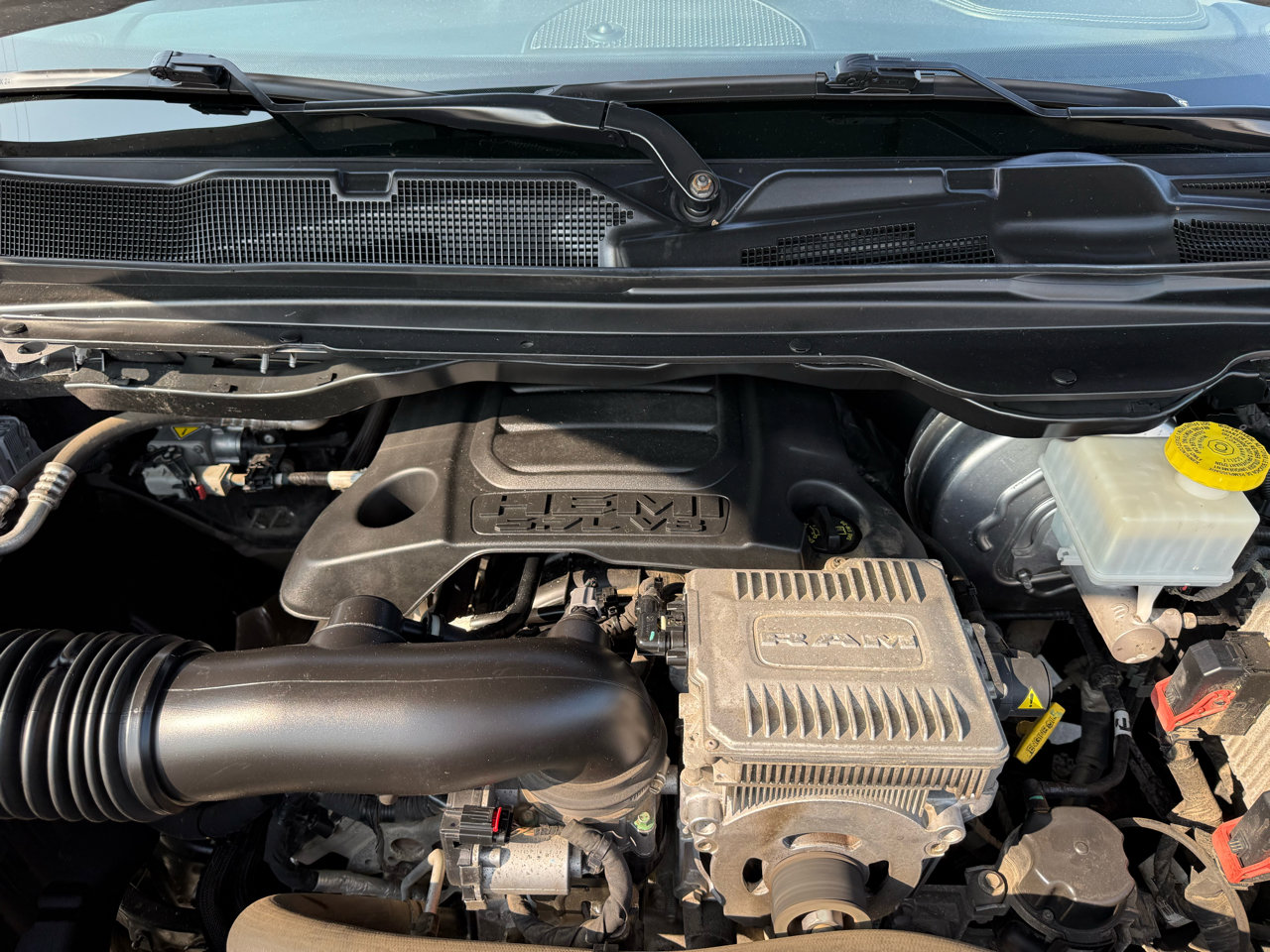 Used 2020 RAM 1500 Laramie image 37