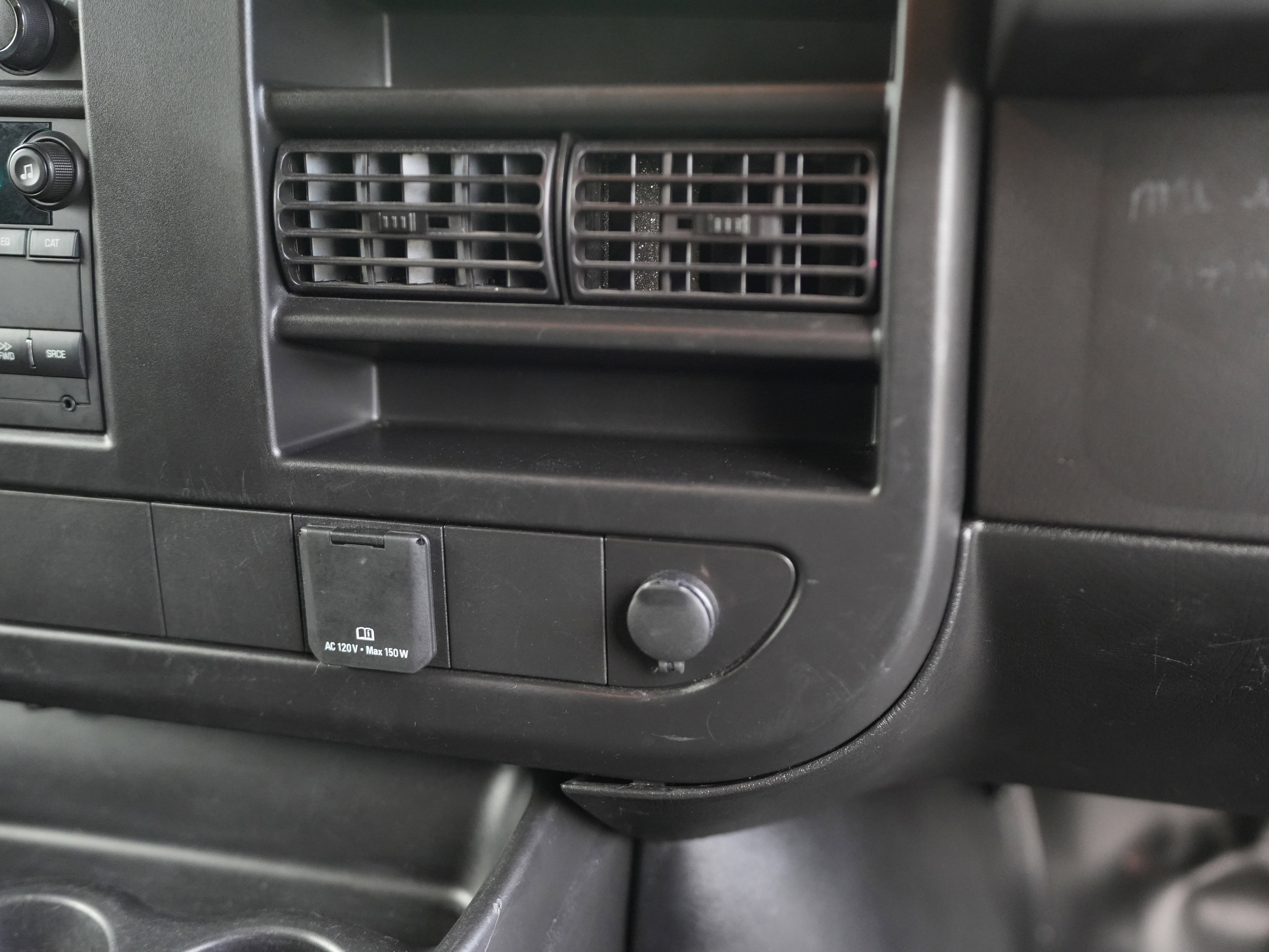 Used 2023 Chevrolet Express 2500 w/ Driver Convenience Package image 18