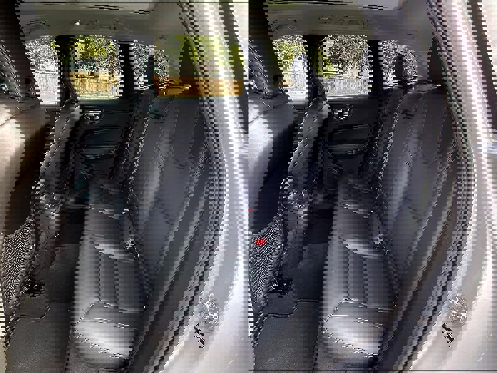 Used 2025 Volvo XC60 B5 Core image 29