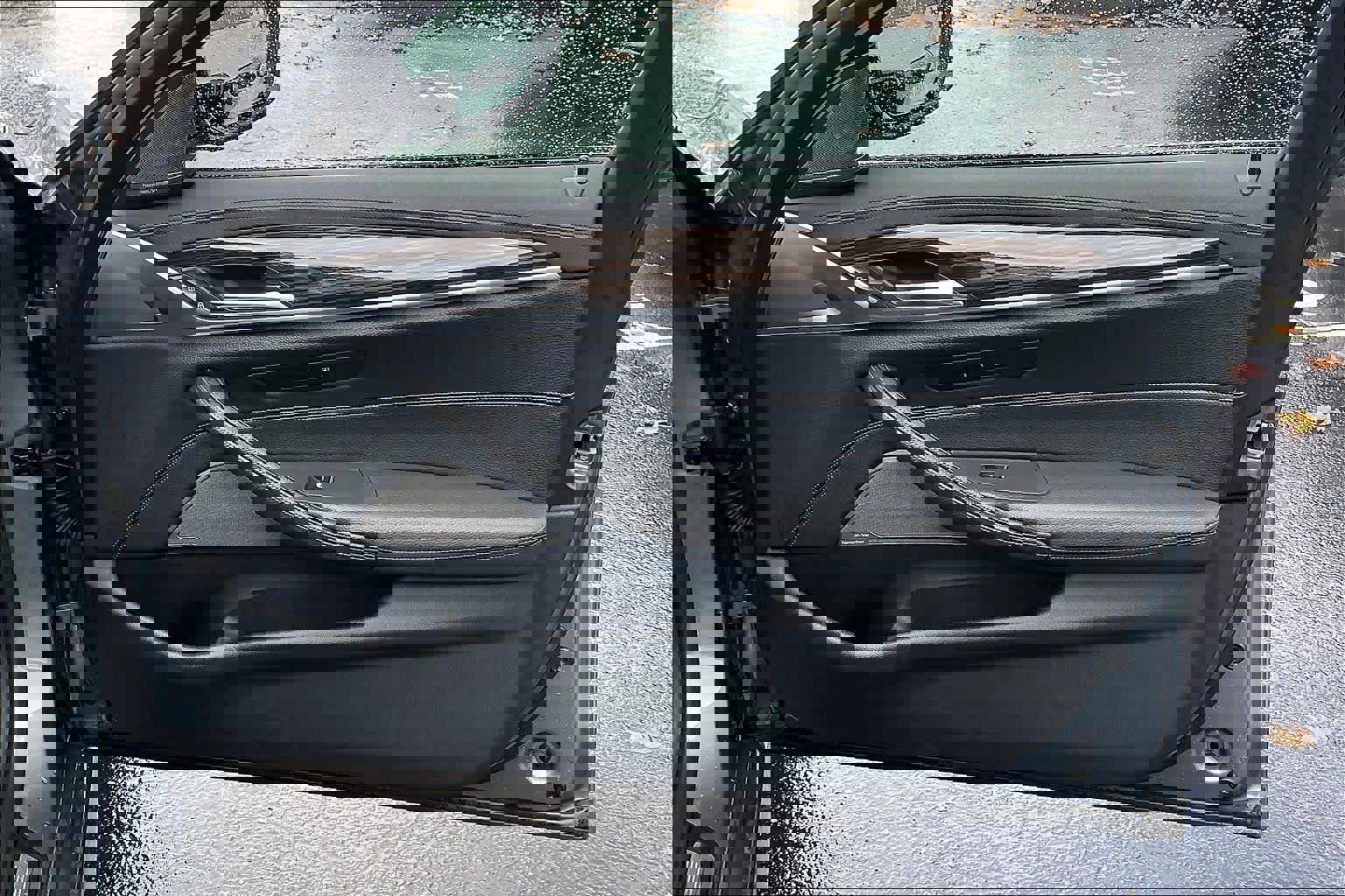 Used 2020 BMW M550i xDrive image 26