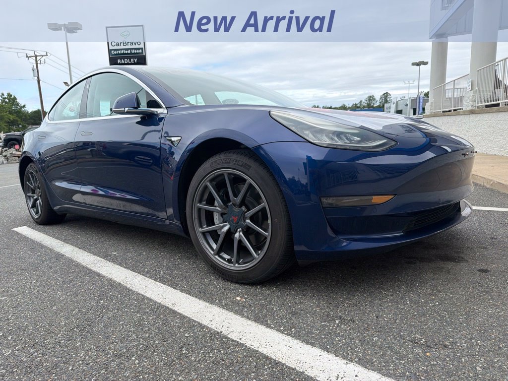 Used 2018 Tesla Model 3 Mid Range RWD image 2