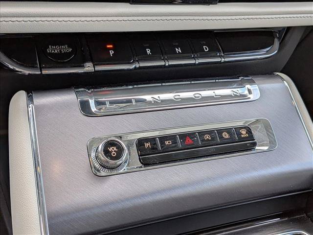 Used 2025 Lincoln Aviator 2WD image 11
