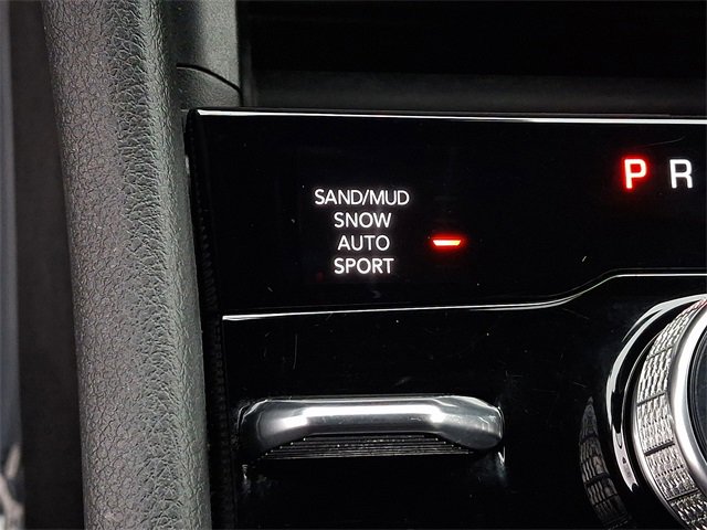 Used 2025 Jeep Grand Cherokee Limited image 24