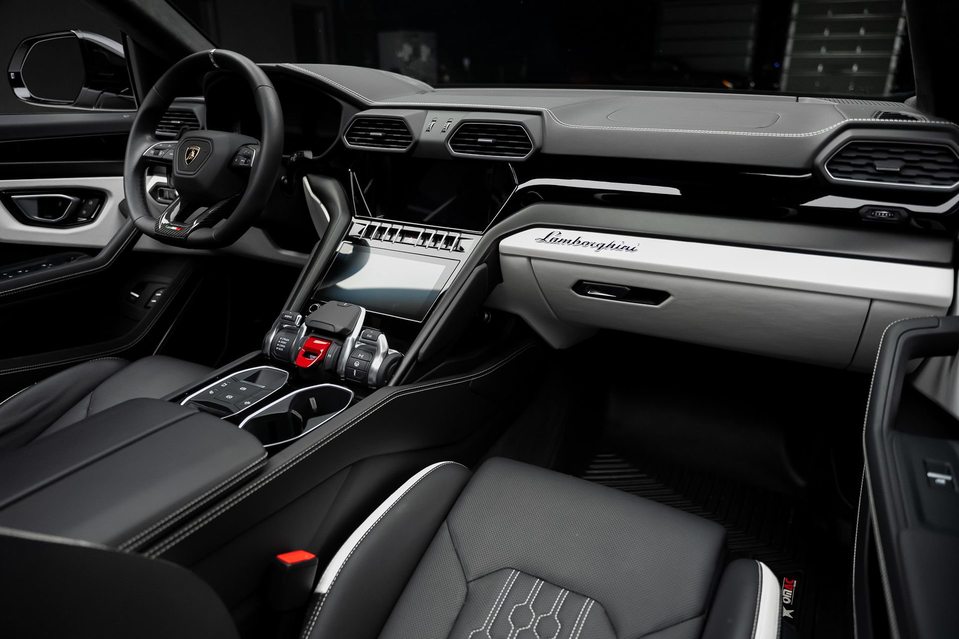 Used 2024 Lamborghini Urus S AWD/4WD image 60