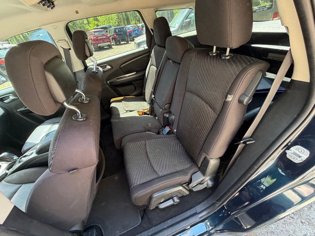 Used 2013 Dodge Journey SE image 16