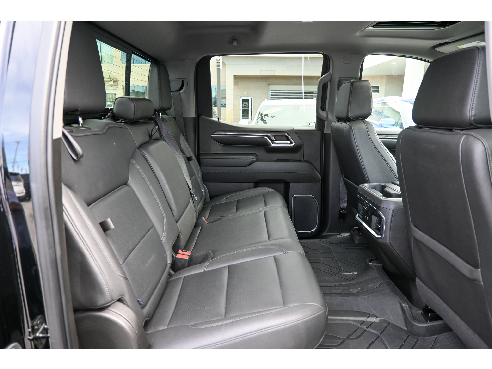 Used 2024 Chevrolet Silverado 1500 LTZ w/ LTZ Premium Package AWD/4WD image 20