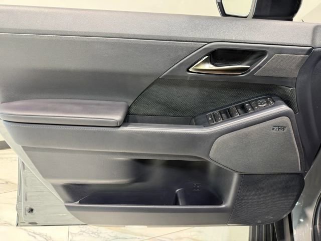 Used 2024 Lexus GX 550 image 12