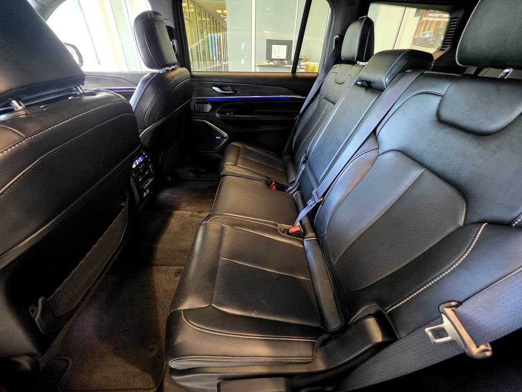 Used 2023 Jeep Grand Cherokee L Overland AWD/4WD image 61