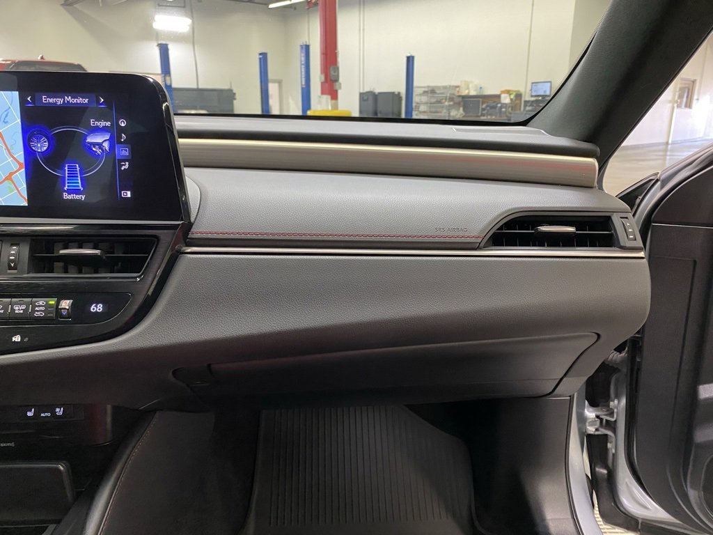 Used 2022 Lexus ES 300h F Sport image 43