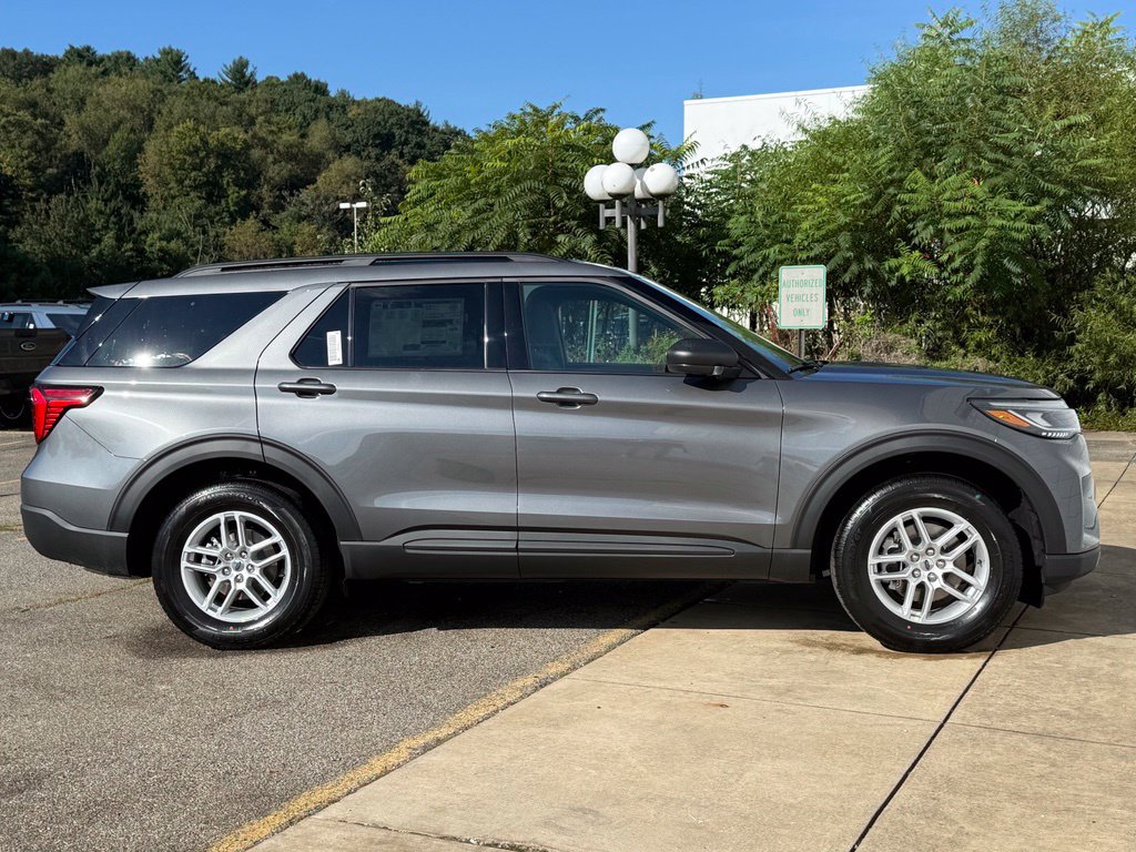 New 2027 Ford Explorer Active AWD/4WD image 4