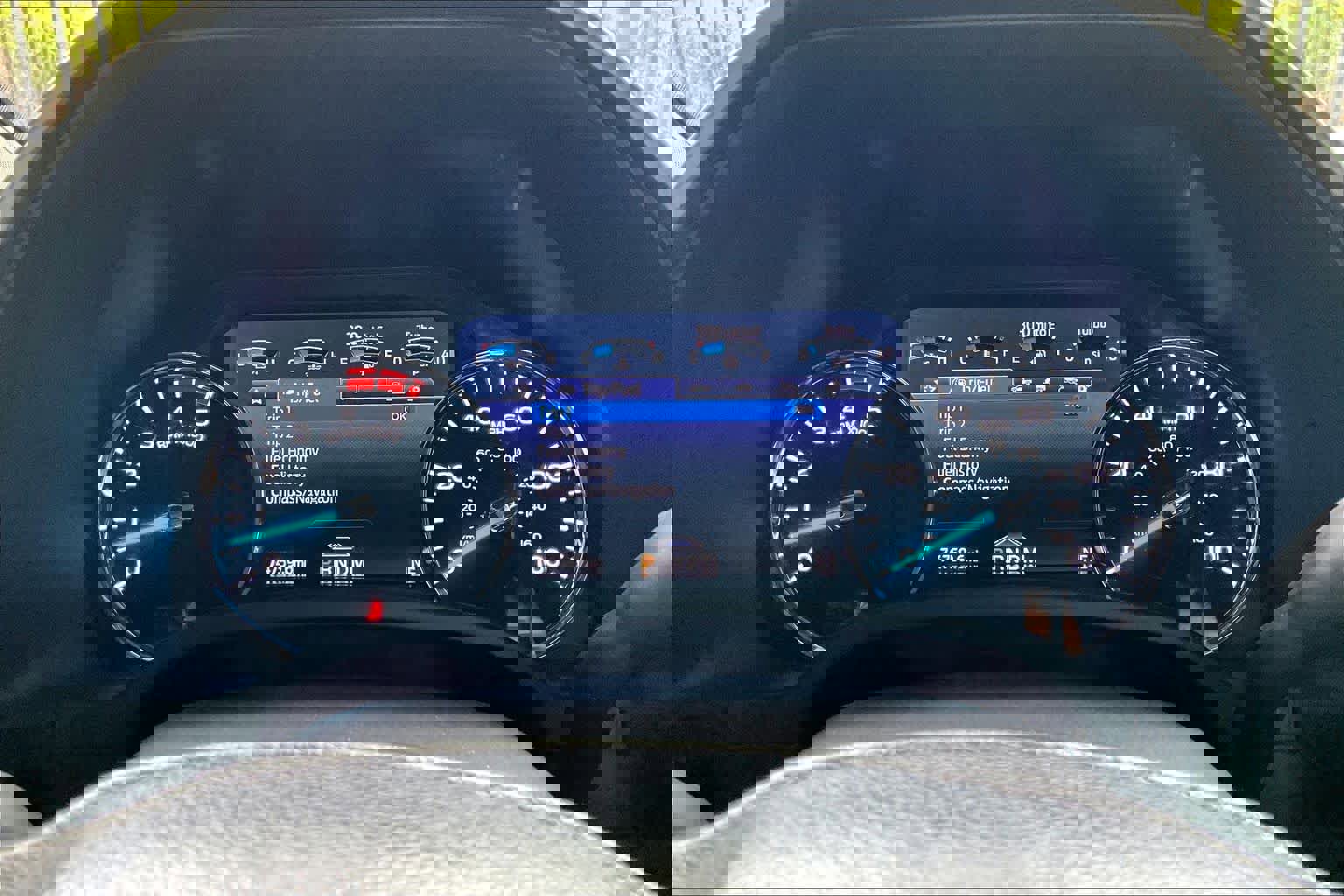 Used 2020 Ford F350 Lariat w/ Lariat Ultimate Package AWD/4WD image 25