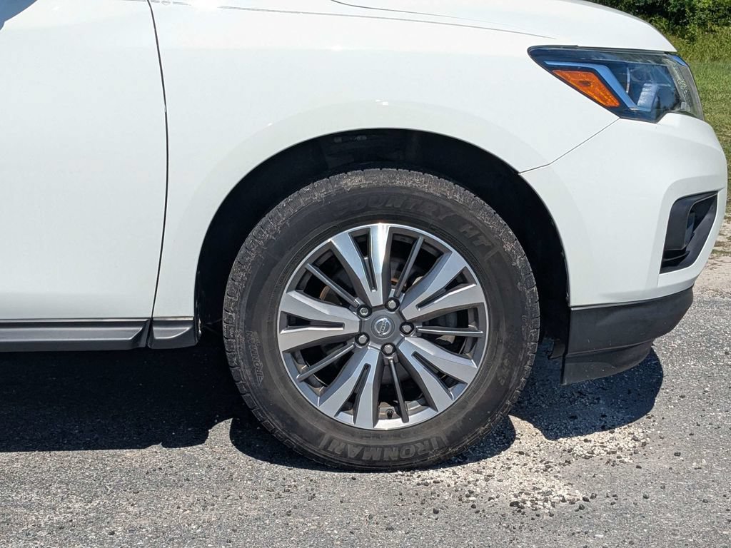 Used 2020 Nissan Pathfinder SL AWD/4WD image 11