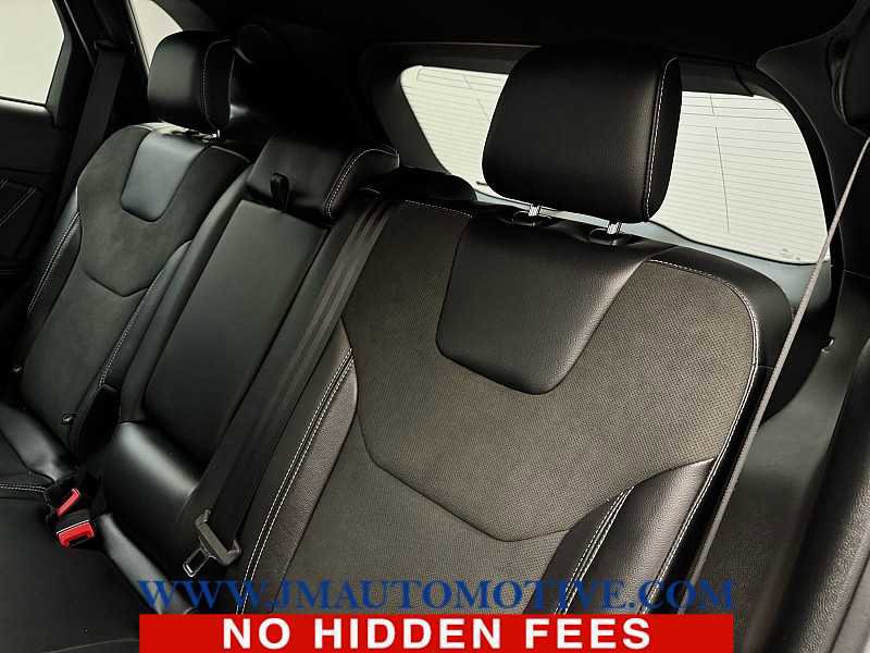 Used 2022 Ford Edge ST image 15