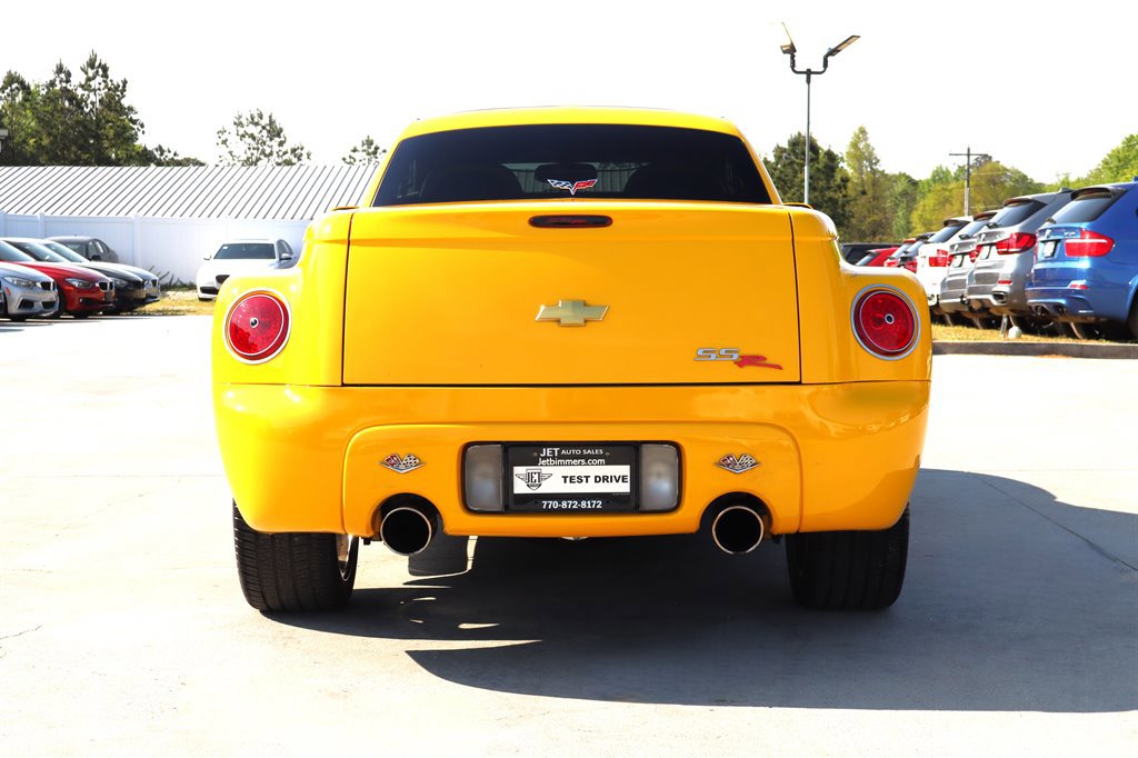 Used 2003 Chevrolet SSR w/ Preferred Equipment Group RWD image 12
