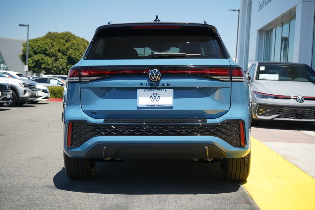 New 2026 Volkswagen Tiguan SE R-Line FWD image 4
