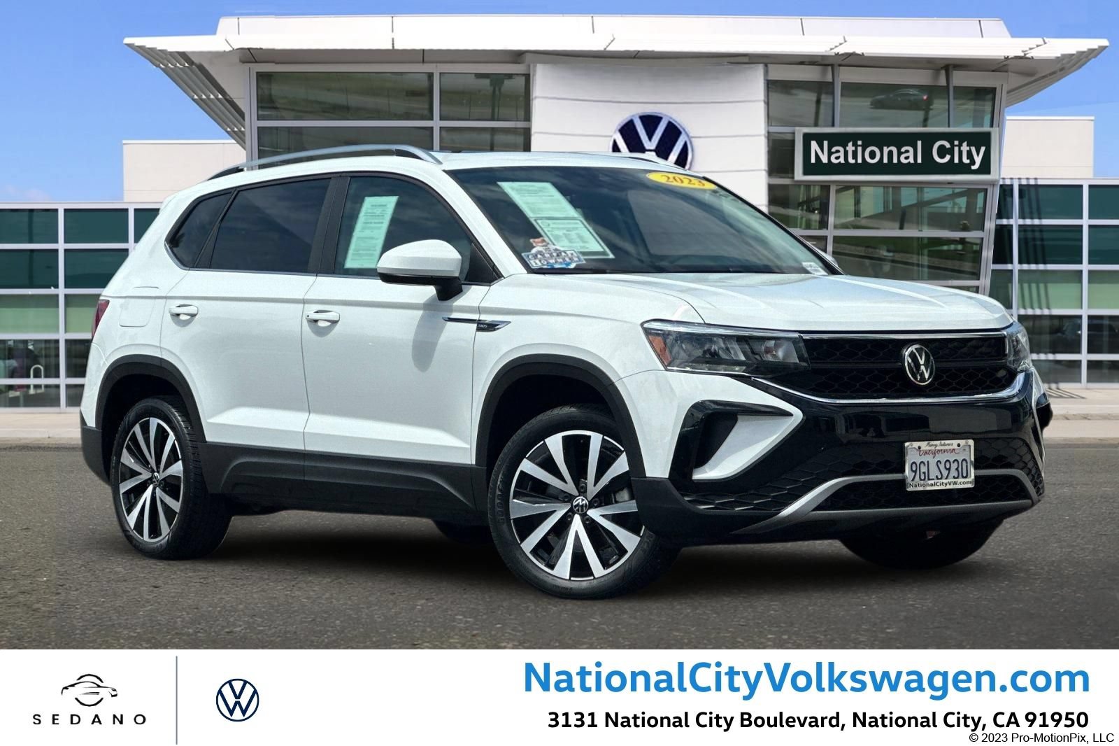 Used 2023 Volkswagen Taos SE w/ Panoramic Sunroof Package