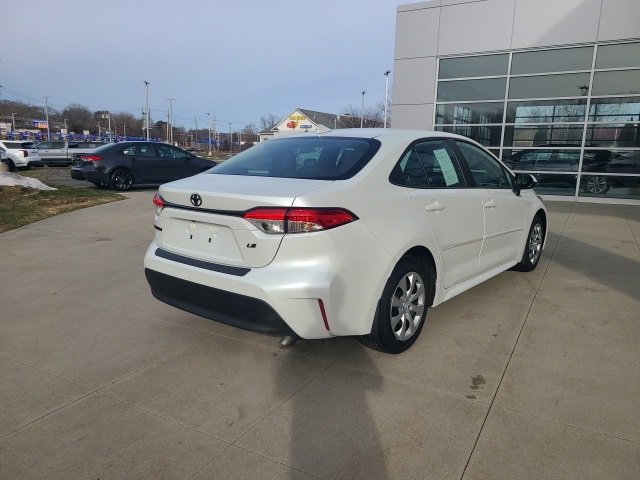 Used 2024 Toyota Corolla LE image 7