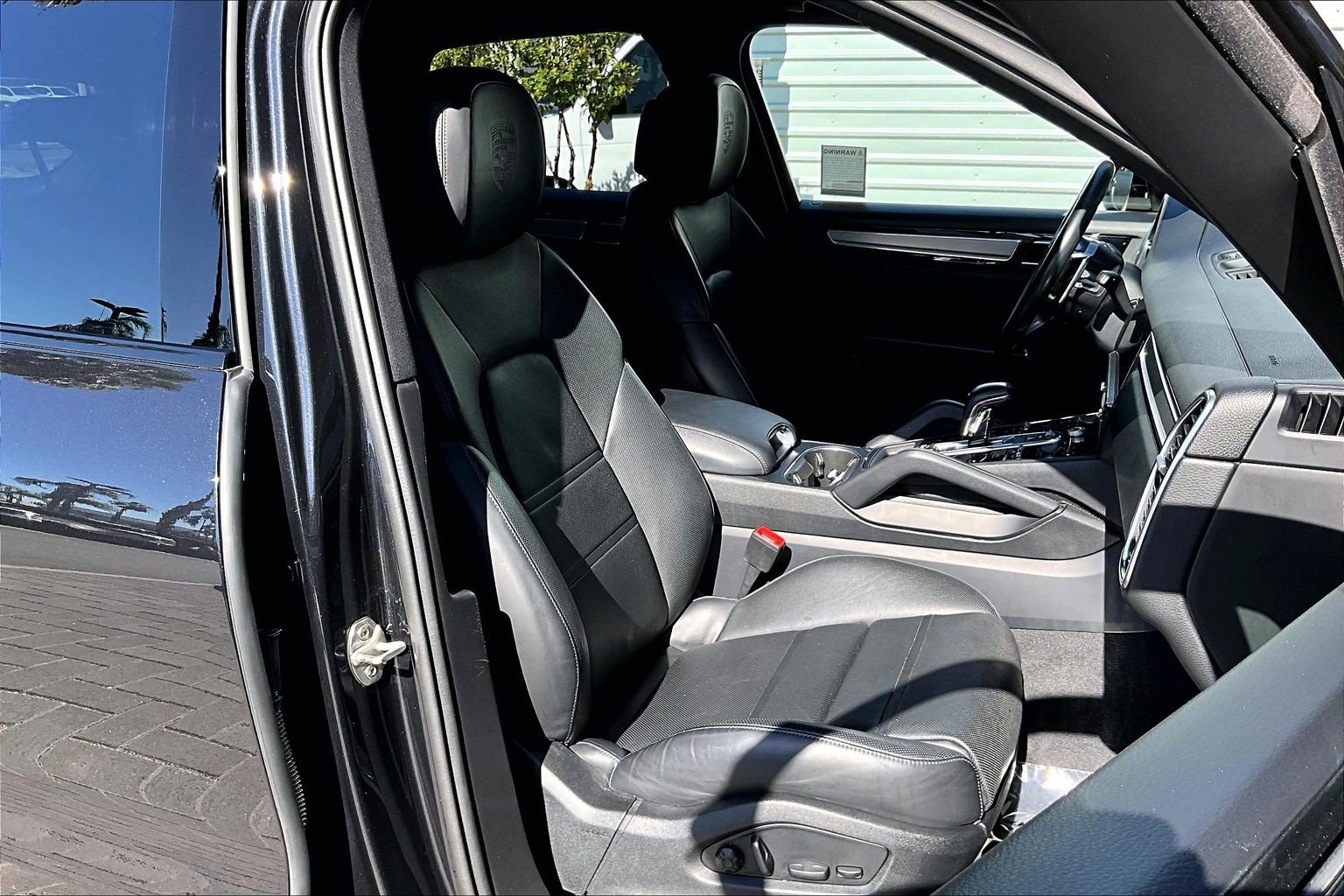 Used 2022 Porsche Cayenne S AWD/4WD image 7