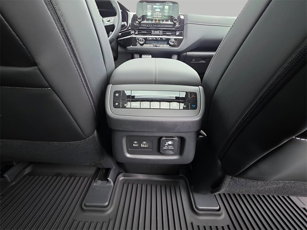 New 2025 Nissan Pathfinder Platinum image 13