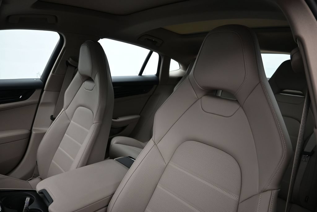 New 2026 Porsche Panamera 4 AWD/4WD image 5
